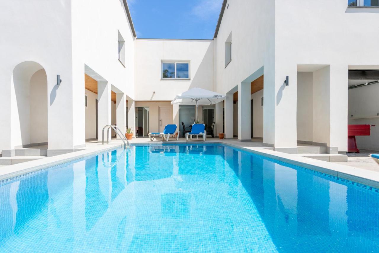Goldhome - New House With Private Heated Pool, Parking, Wifi, Games Room Empuriabrava Exterior photo