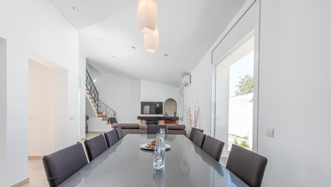 Goldhome - New House With Private Heated Pool, Parking, Wifi, Games Room Empuriabrava Exterior photo