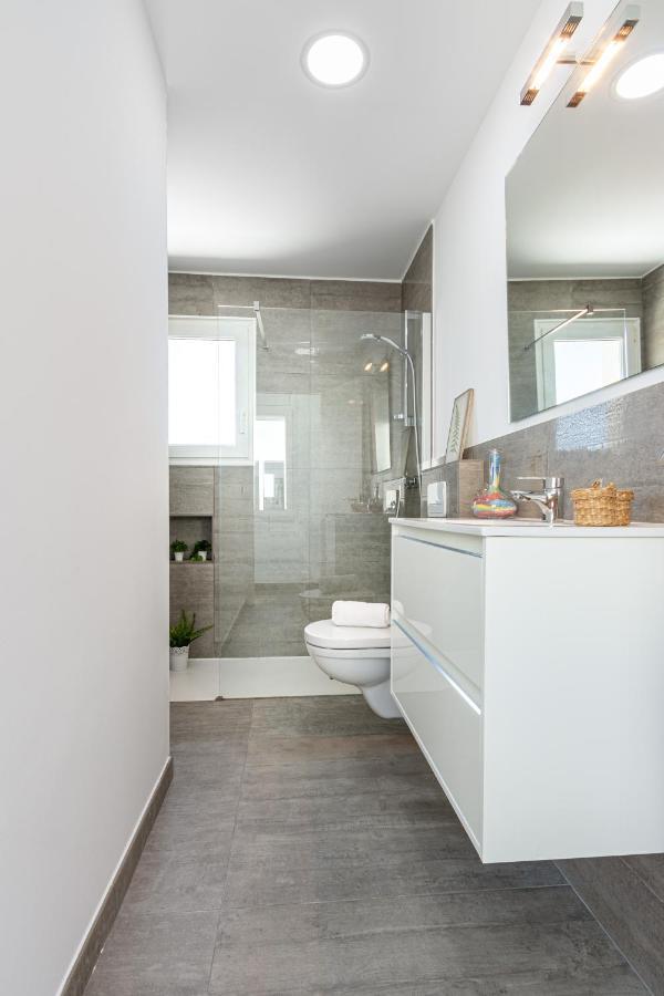 Goldhome - New House With Private Heated Pool, Parking, Wifi, Games Room Empuriabrava Exterior photo